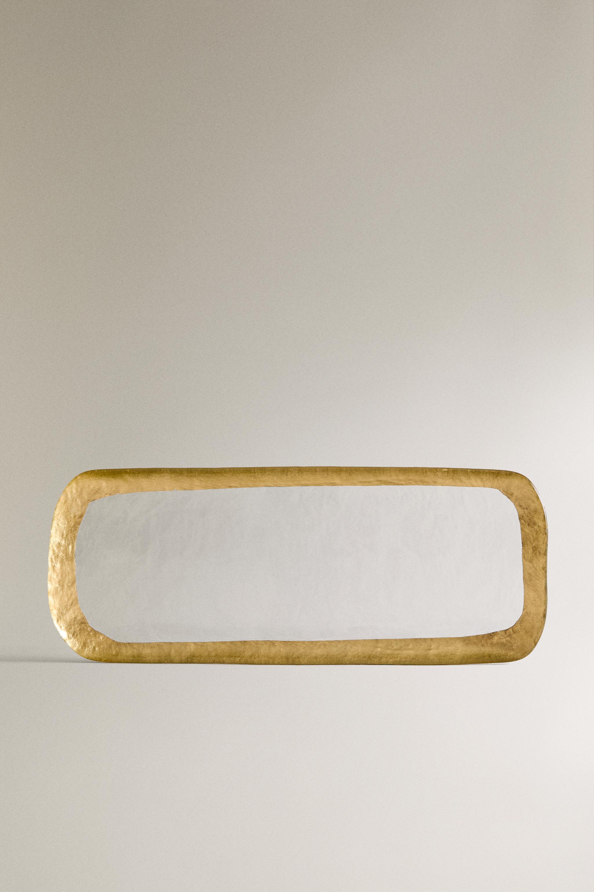 GLASS SERVING DISH WITH A GOLDEN RIM